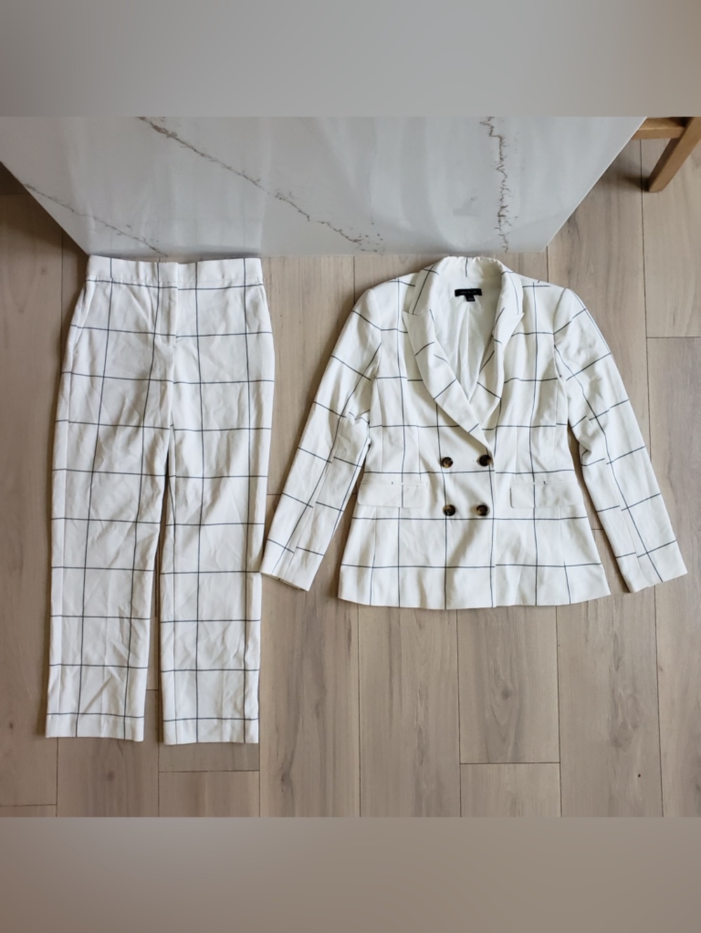 Ann Taylor Black and White Branded Interior Label